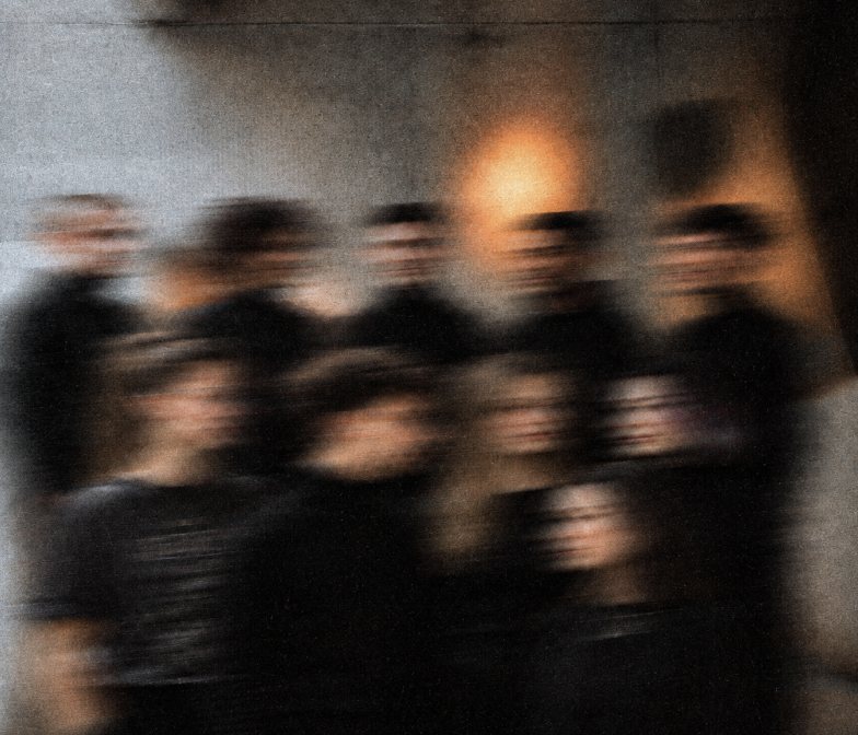 Das Team, unscharf in Bewegung